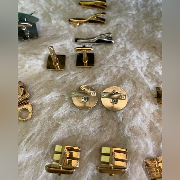 Elegant Gold and Silver Cufflinks and Tie Clip Collection - Picture 14 of 16